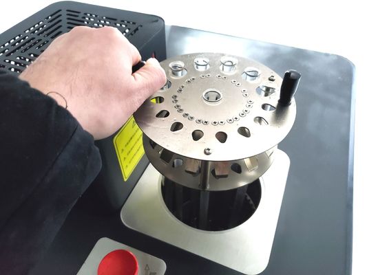 Cuve à huile thermostatique / réservoir pour l'étalonnage de température 70-300 C accrédité ISO17025